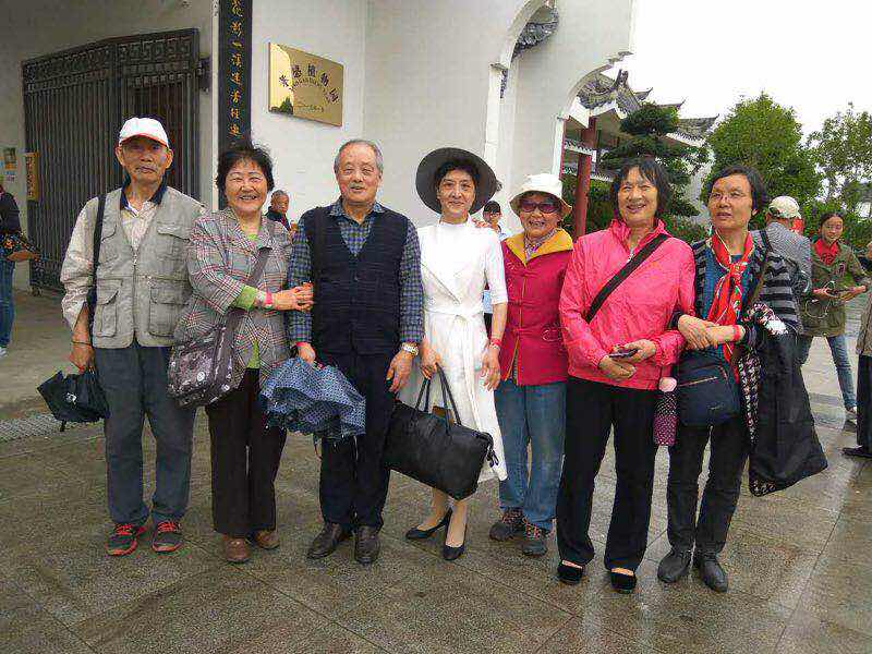 合影1.jpg